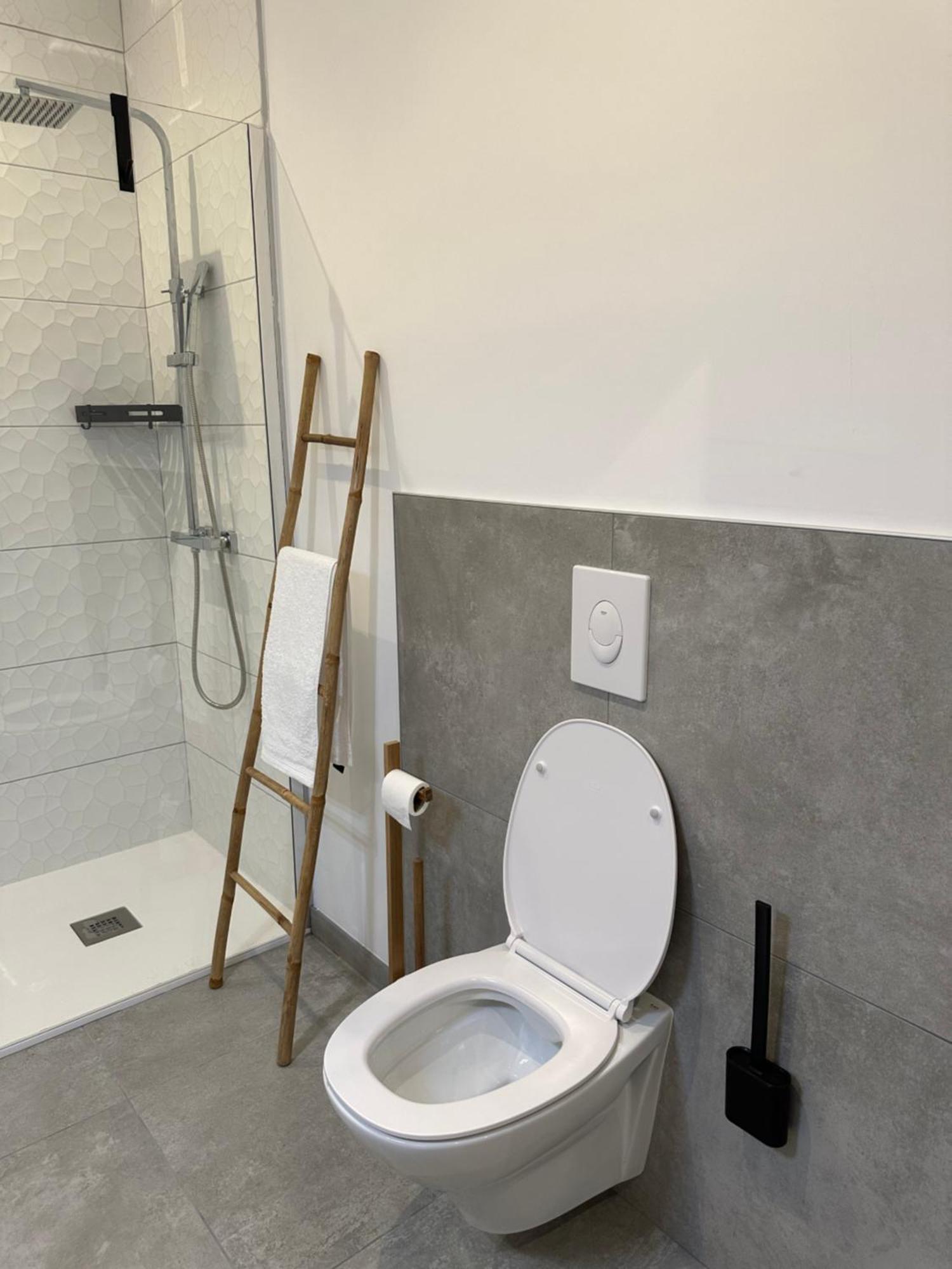Appartement De La Gare 르미르몽 외부 사진
