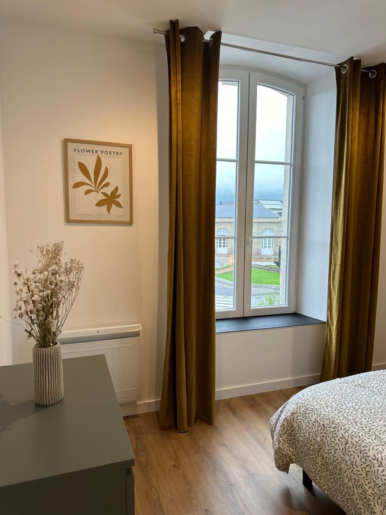 Appartement De La Gare 르미르몽 외부 사진