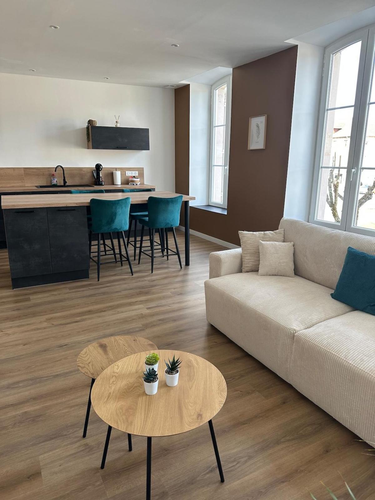 Appartement De La Gare 르미르몽 외부 사진